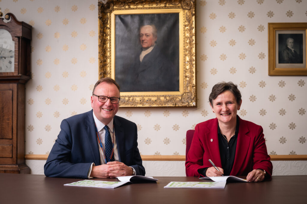 L-R Grant Macdonald CE OHMT& VC Prof Irene Tracey-18th Dec 2023-107